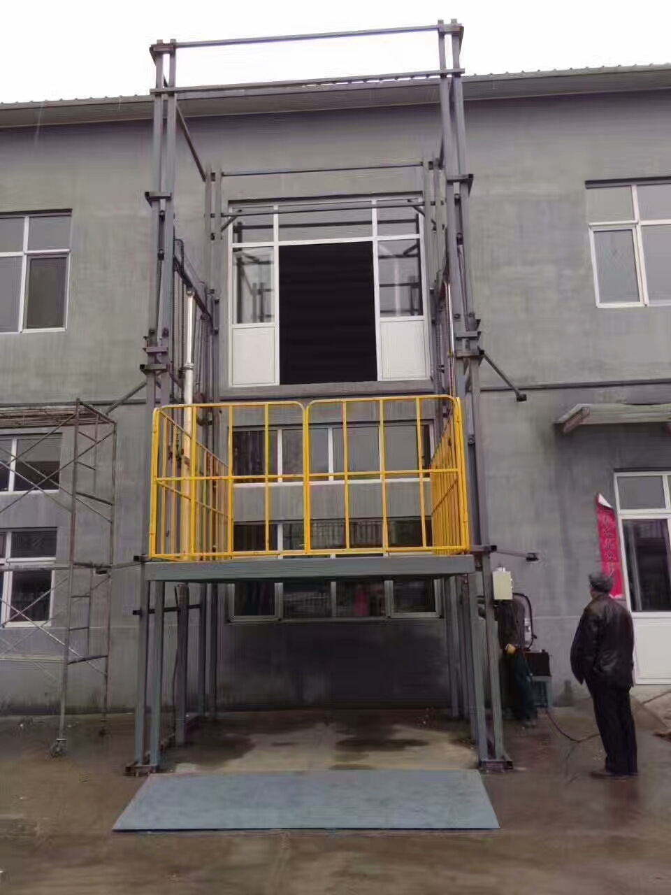 導軌式鏈條式升降平臺 導軌式鏈條式升降平臺