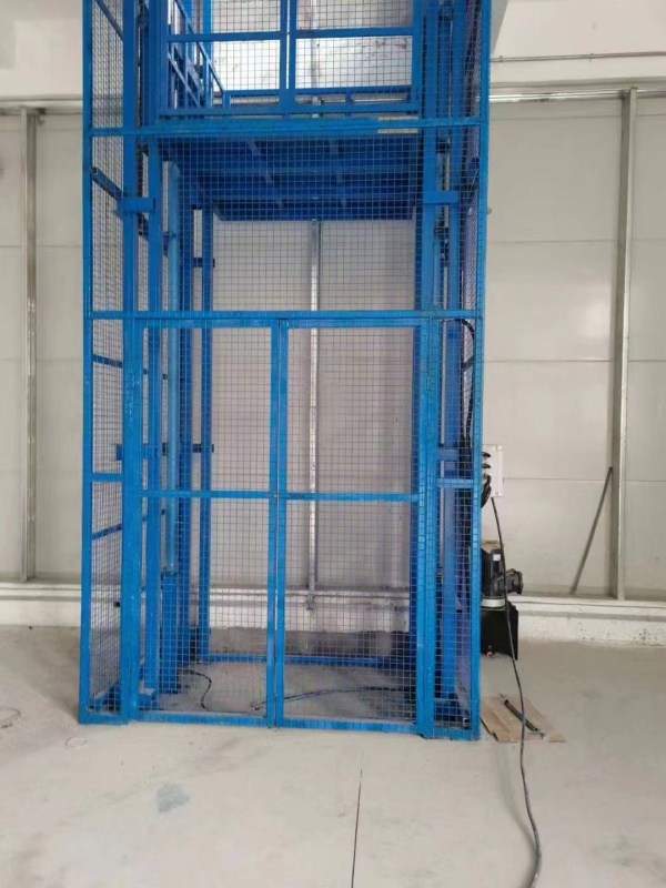 大噸位導軌式貨梯 大噸位導軌式貨梯