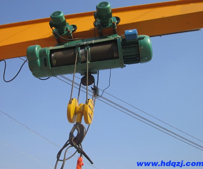 雙梁橋式起重機(jī)電動葫蘆橫向工作的注意事項(xiàng)