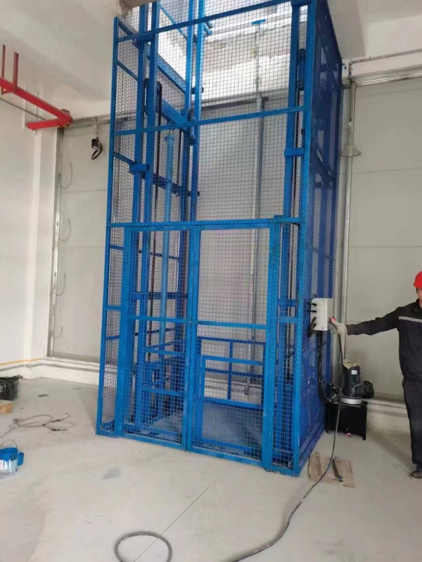 大噸位導軌式貨梯 大噸位導軌式貨梯