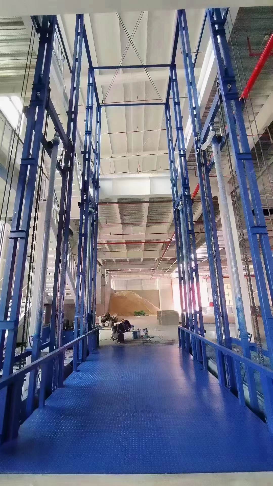 大噸位導軌式貨梯 大噸位導軌式貨梯