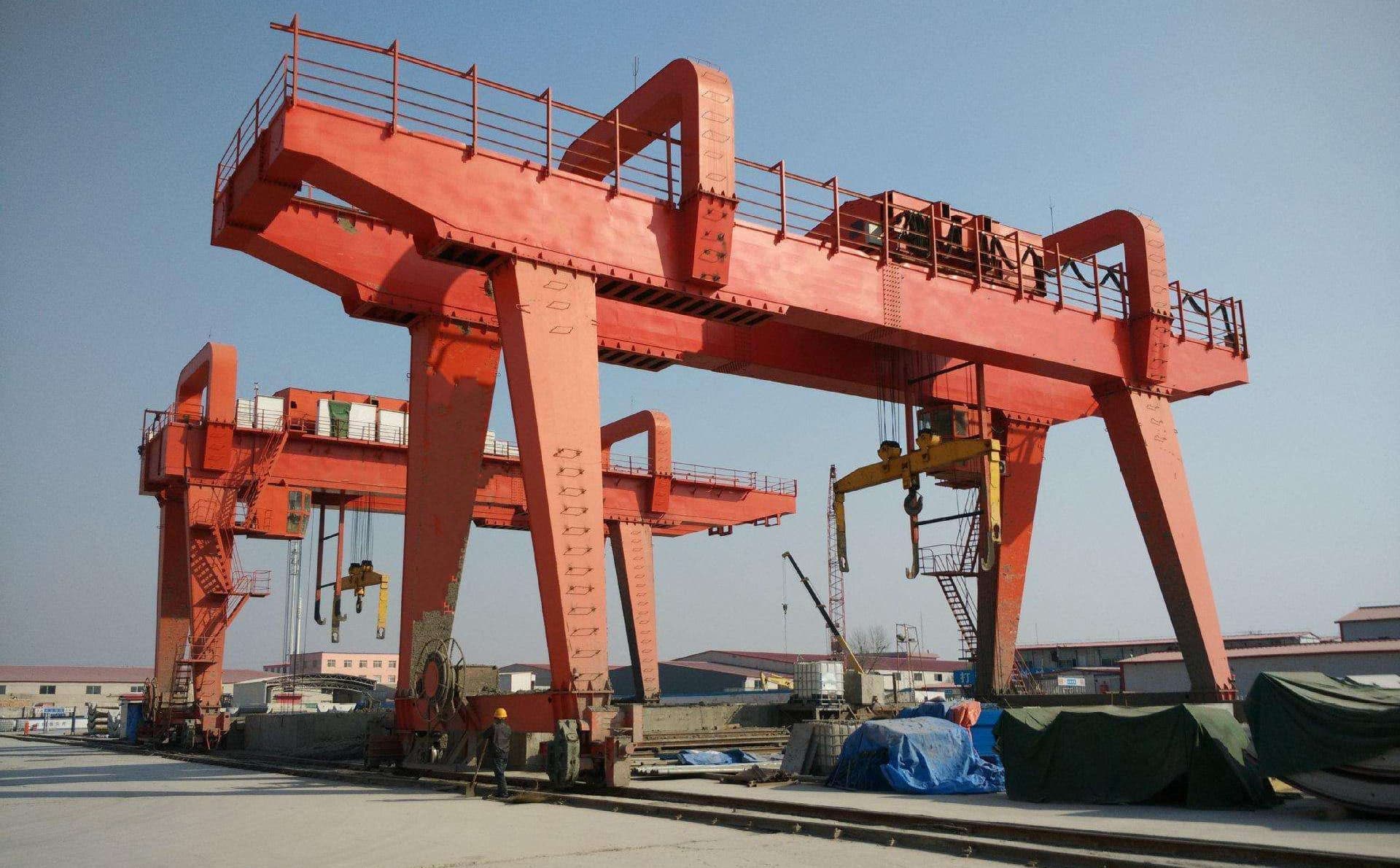 龍門(mén)起重機(jī)的分類(lèi)和使用注意事項(xiàng) 龍門(mén)起重機(jī)的分類(lèi)和使用注意事項(xiàng)