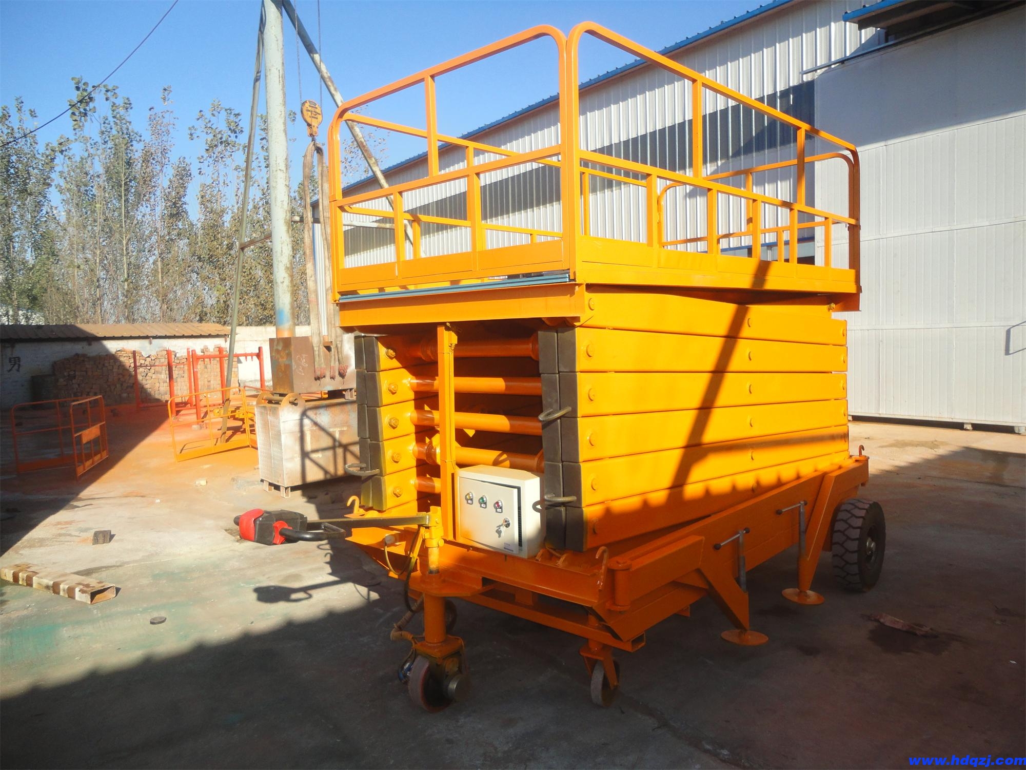 移動式升降機 移動式升降機