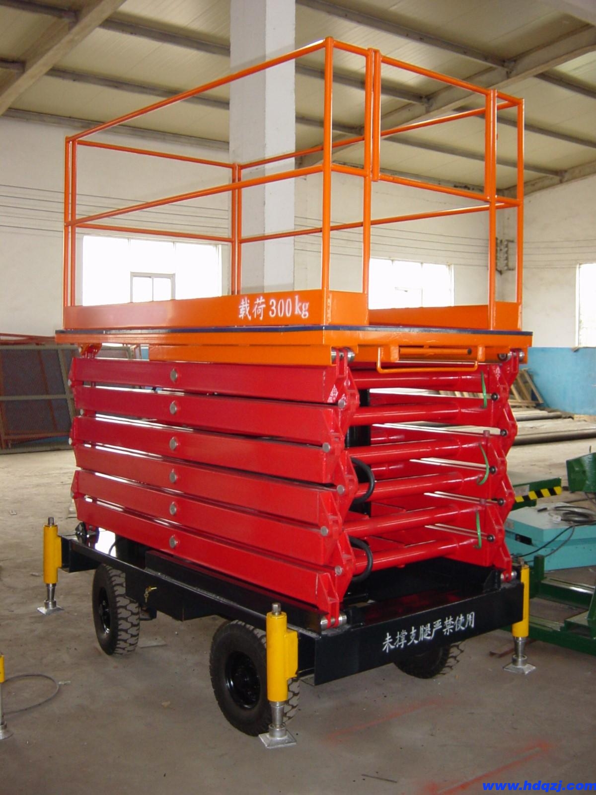 移動式升降機 移動式升降機