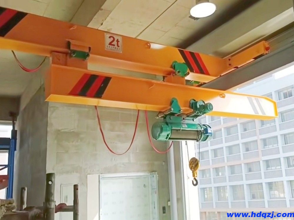 過軌式電動單梁起重機圖片 過軌式電動單梁起重機圖片